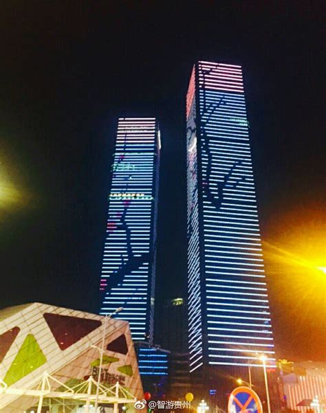 中国十大最美城市摩天轮，天津之眼上榜，第三是横向摩天轮(2)_排行榜123网
