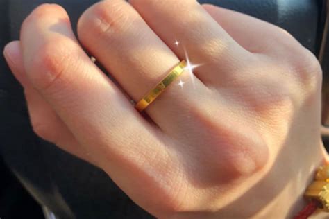 订婚戒指价格多少钱合适 订婚戒指一般价位 – 我爱钻石网官网