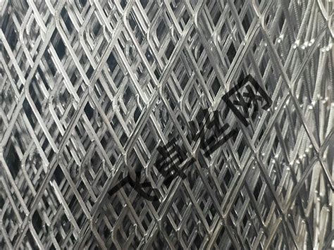 中型钢板网 - 安平县飞卓丝网制品有限公司