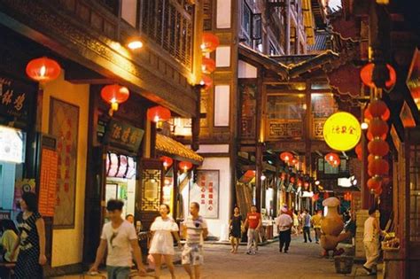 中国最适合穷游的3个城市 美食多物价低 还不需要门票_TOM旅游