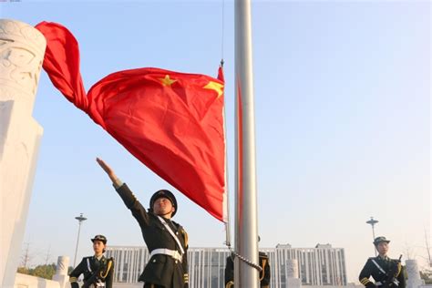 大新镇庆祝新中国成立70周年升旗仪式 - 张家港市人民政府