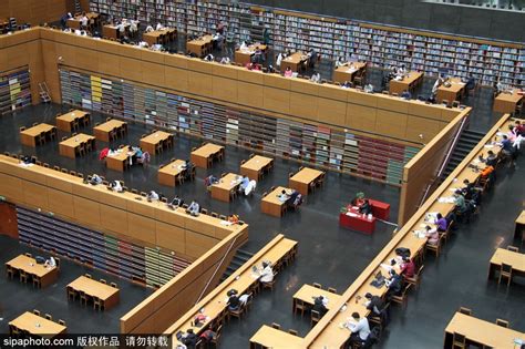 【携程攻略】北京国家图书馆景点,中国国家图书馆1987年落成，总馆占地7.24公顷，设计藏书能力2000万册…