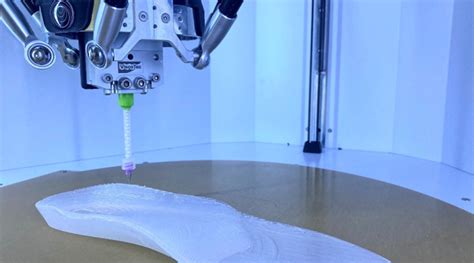 法国合作伙伴的硅胶 3D 打印可以改进 3D 打印鞋垫-aau3d打印