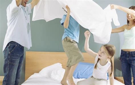 家中的床单被套等床上用品应该多久换洗一次?儿童床品清洗注意事项_法库传媒网