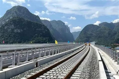 中国东西第一高铁正式开通！还坐啥飞机？_互联网头条-中关村在线