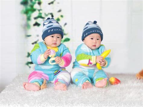 双胞胎起名字大全2019 - 双胞胎起名字大全男孩免费 - 香橙宝宝起名网