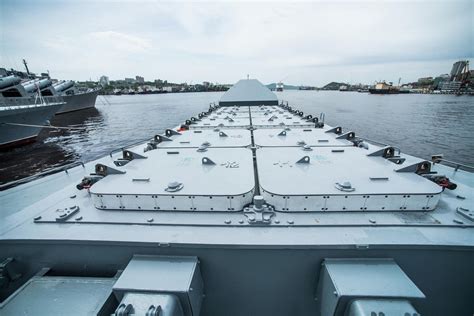 6月13日停靠在海参崴的俄罗斯海军20380型护卫舰333完美号及335响亮号|海参崴|俄罗斯海军|护卫舰_新浪新闻