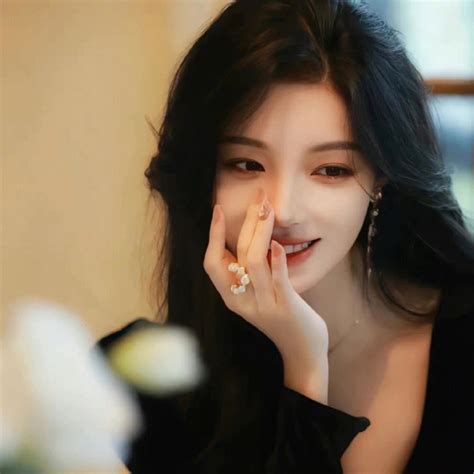 真人女生图片