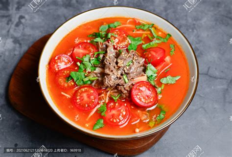 西红柿牛肉汤的做法（怎么做西红柿牛肉汤）