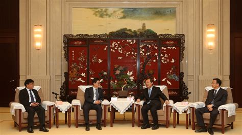 上海外国语大学与扬州市人民政府签署战略合作框架协议