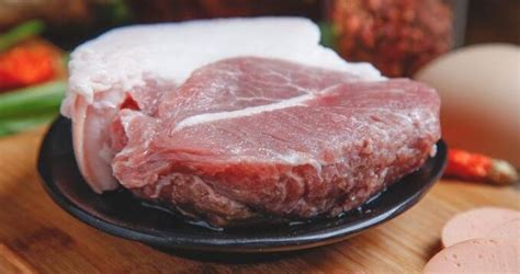 2023春节猪肉涨还是跌？过年猪肉会到50元一斤吗？|猪肉|猪价|批发市场_新浪新闻