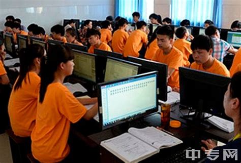 萍乡学院是几本全国排名多少有什么好的专业？一年学费多少钱