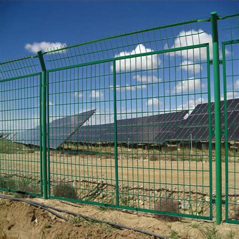 定制公路框架护栏网绿色扁铁浸塑隔离防护栏河道果园养殖圈地围栏-阿里巴巴