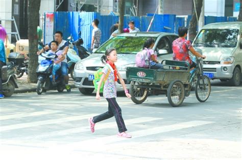 数据显示：交通事故成14岁以下儿童致死首因_河南频道_凤凰网