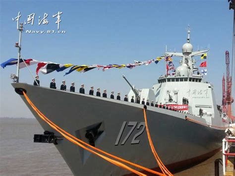 组图：中国猛造052D新型驱逐舰 3艘并列舾装 军事前沿 烟台新闻网 胶东在线 国家批准的重点新闻网站