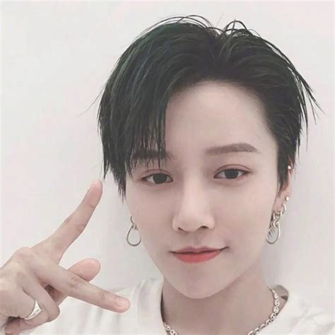 刘雨昕头像甜美女生图片