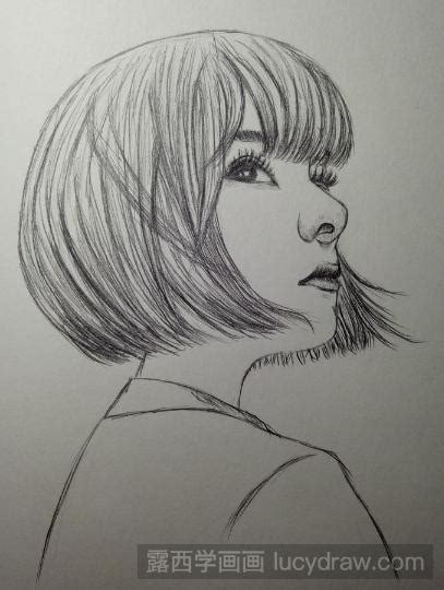 甜美女生素描短发头像
