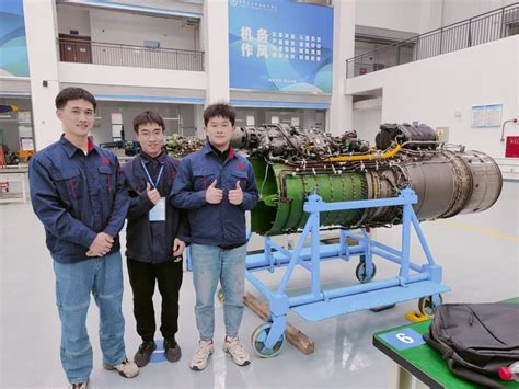 上海科技党建-这款上海研制的自动驾驶飞行器首发，可载4人飞行250公里
