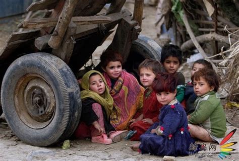 巴基斯坦Children of Balata儿童的巴拉塔黑白摄影