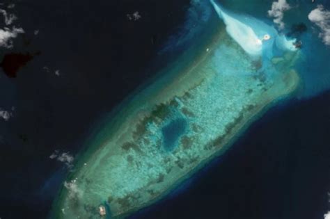 胜过永暑岛！南海“吹沙填海”工程，造岛面积潜力最大的岛礁！|南海|中沙群岛|环礁_新浪新闻