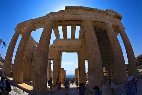 雅典卫城：古希腊众神居住之地 希腊人的信心之城_凤凰网