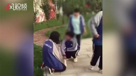 石家庄某中学女生遭受霸凌 被拳打脚踢还逼迫下跪_凤凰网视频_凤凰网