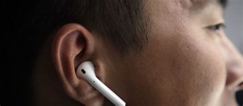 普通耳机和入耳式耳机对耳朵的伤害谁更大？|丁香医生