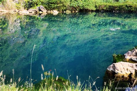清澈见底的小湖泊高清图片下载-正版图片600194604-摄图网