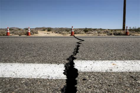 美国南加州发生6.4级地震 洛杉矶震感明显_环球_新民网