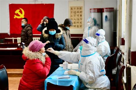 本轮疫情呈三个特点，哈尔滨巴彦县采取社区管控措施应对
