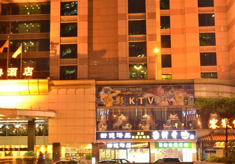 酒吧KTV招聘海报招工促销海报设计图__海报设计_广告设计_设计图库_昵图网nipic.com