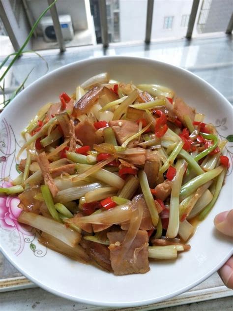 荞菜，是广州人清明节餐桌上不可缺少的时令蔬菜！|清明节|时令|蔬菜_新浪新闻