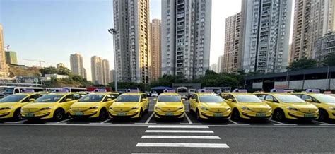 低碳环保 绿色出行 - 重庆市租公司首批换电出租车投入运营 中国出租汽车暨汽车租赁协会