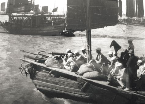 历史上的今天丨炮击紫石英号：终结了西方军舰横行中国内河的历史！|军舰|解放军_新浪新闻