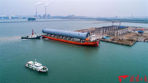 壮观！泉州泉港超千吨石化设备卸船上岸