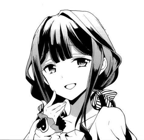 甜美女生头像黑白漫画