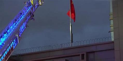 惊心动魄！中国总领馆撤离前的争分夺秒 | 地球日报