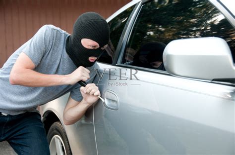 青少年,汽车,汽车报警器,偷车贼,赃物正版图片素材下载_ID:145039013 - Veer图库