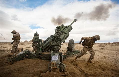 M777 155毫米榴弹炮,这款榴弹炮由英国BAE系统公司研制.|ZZXXO