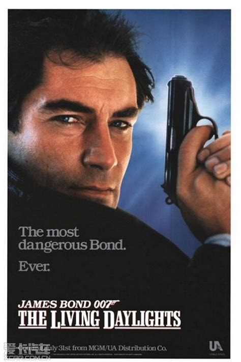 《无暇赴死》没空上映，先看007电影海报吧_文化课_澎湃新闻-The Paper