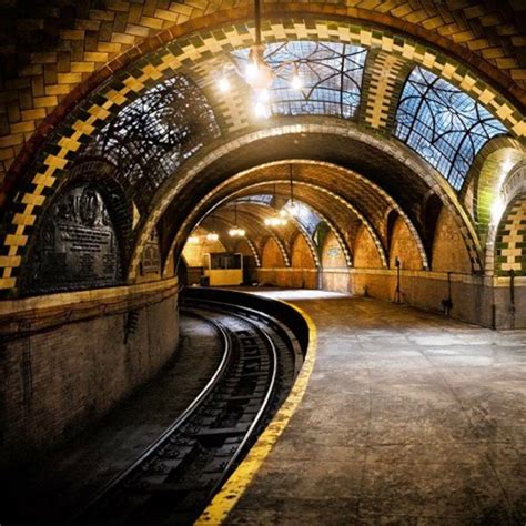 探秘世界各地被废弃的“幽灵地铁站”