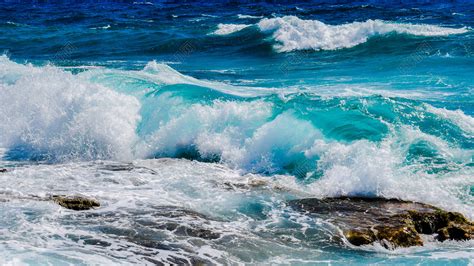 蓝色高清唯美海洋海浪浪花海水水花背景图免费下载 - 觅知网