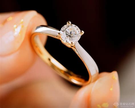男女生小拇指戴戒指分别代表的意思 – 我爱钻石网官网