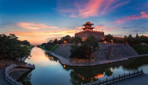 【西安的旅游景点有哪些最出名】西安旅游不可错过的10个地方，藏着太多历史和惊喜，你都去过吗？