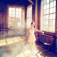 温柔芭蕾女生头像