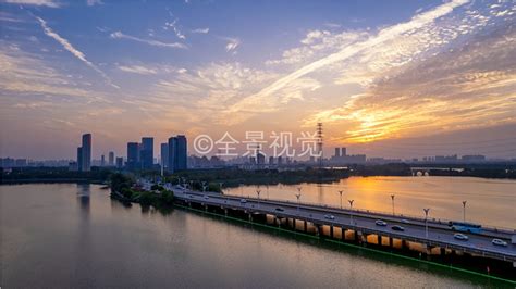 武汉东西湖区金银湖的傍晚城市风光_高清图片_全景视觉
