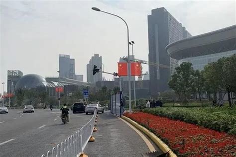 2020武汉光谷路面塌陷 武汉光谷民族大道交通管制和公交路线调整_旅泊网