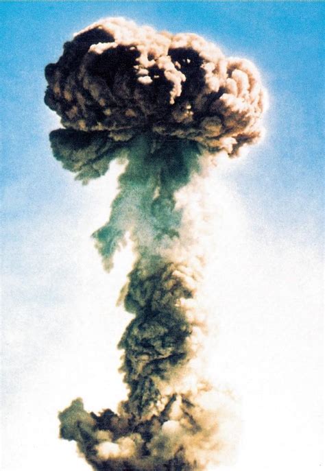 我国第一颗原子爆炸成功的时间 是利用核反应的光热辐射冲击波
