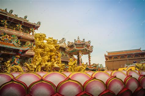 泰国春武里府著名的内查中国公庙维汉蒂萨提·普拉·查莱姆的美丽建筑.高清摄影大图-千库网