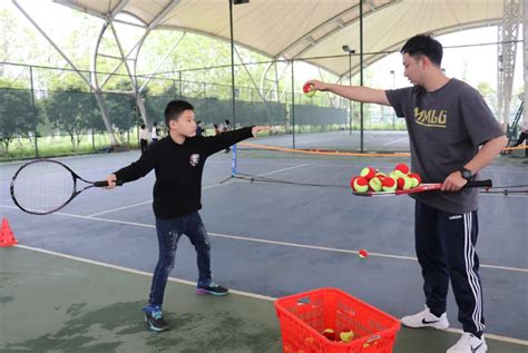 市中小学网球锦标赛总决赛掀起夏日热潮_文体社会_新民网